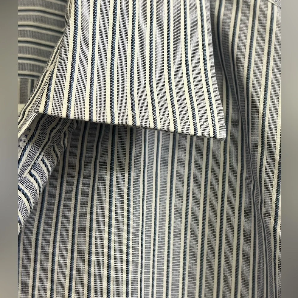 Banana Republic Pinstripe Blue Dress Shirt L